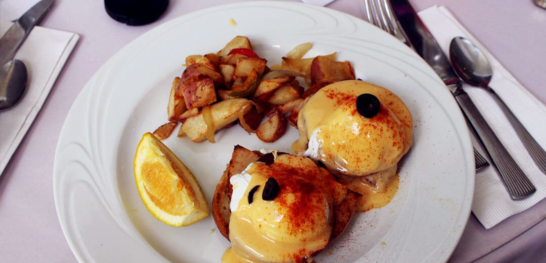 A plate with eggs benedict